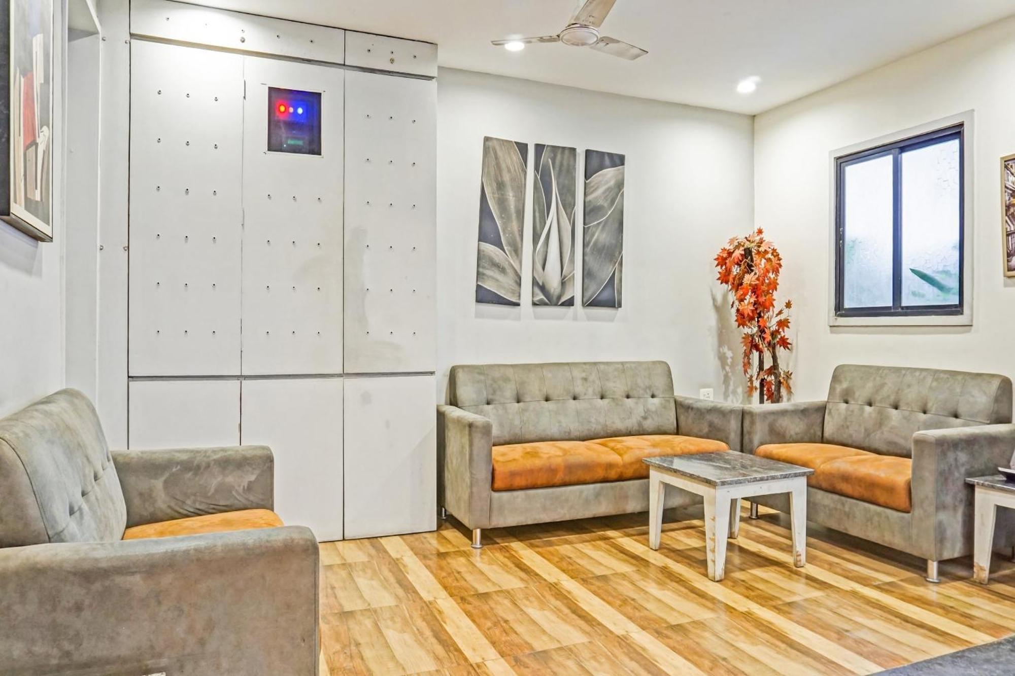 Collection O Royce Studios Near Pune Airport Buitenkant foto